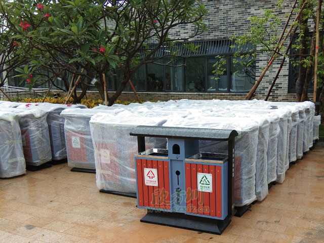 戶(hù)外鋼木分類(lèi)垃圾桶廠(chǎng)家生產(chǎn)圖